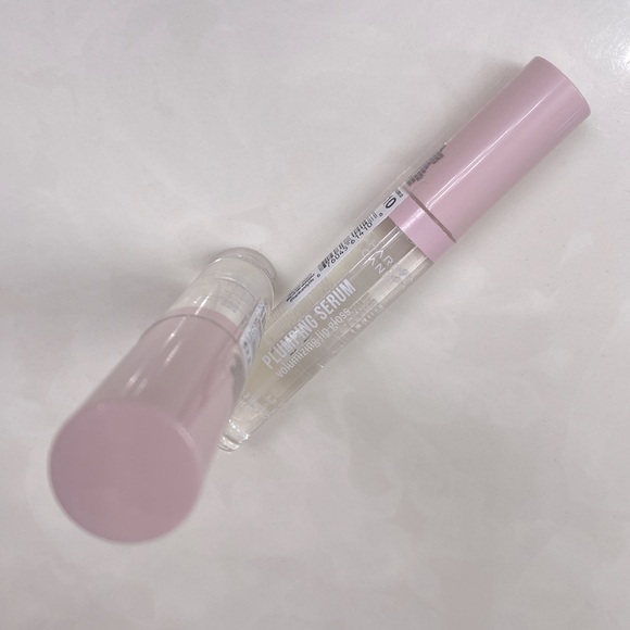 (LOT OF 2) Hard Candy Plumping Serum Volumizing Lip Gloss, It Girl, NEW & SEALED - Picture 6 of 6